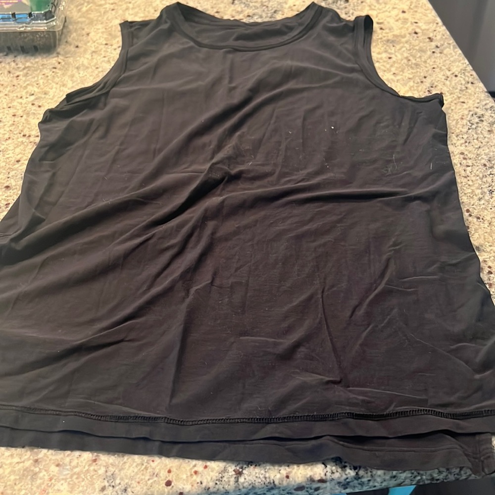 Black loose tank top